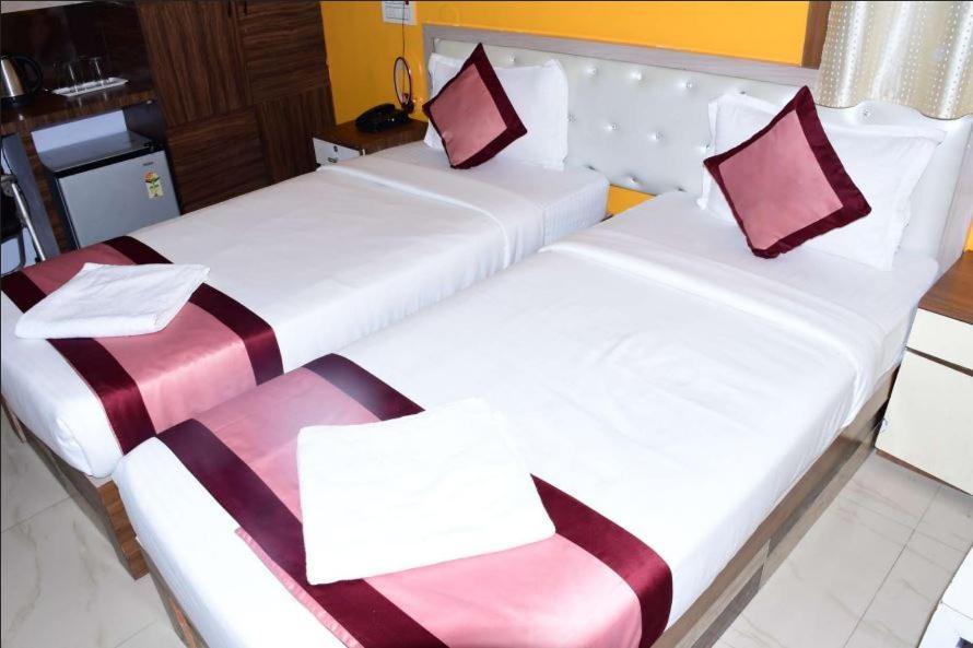 Ar Grand Hotel Rājgīr Habitación foto